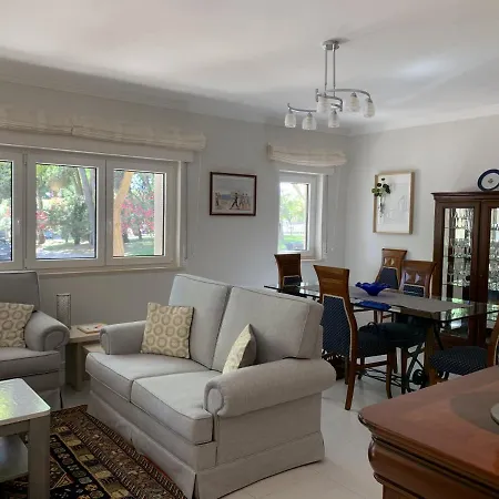 Posh In Costa Da Guia, Apartment
