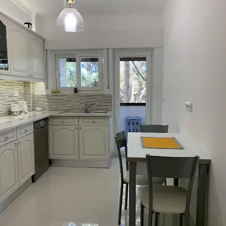 Posh In Costa Da Guia, *