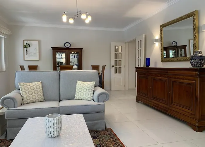 Flh Cascais Posh Apartment Cascaes